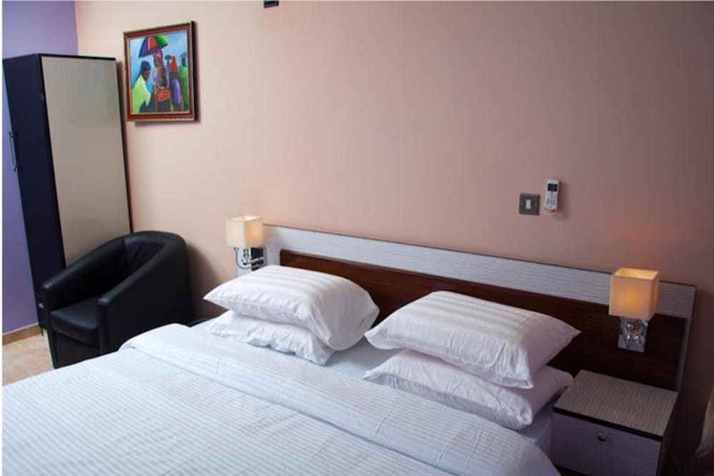 milestone hotel