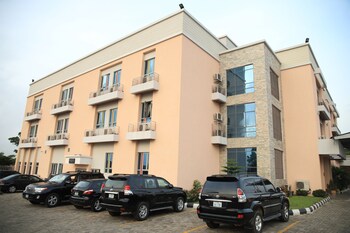 best western plus by bayse ltd