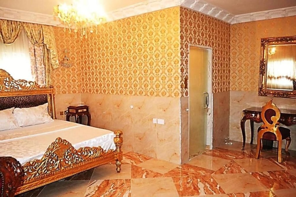 grand emperor hotel