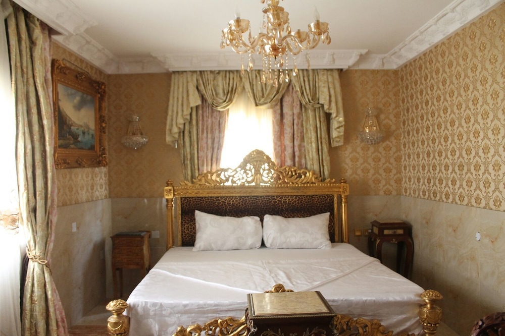 grand emperor hotel