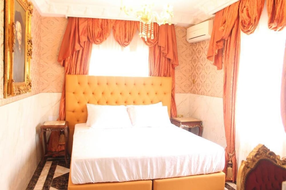 grand emperor hotel