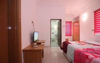 roses regency hotel and suites