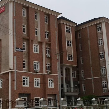 roses regency hotel and suites