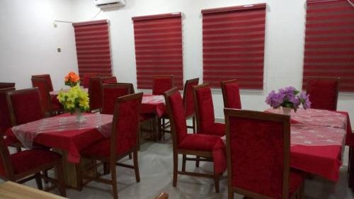 roses regency hotel and suites