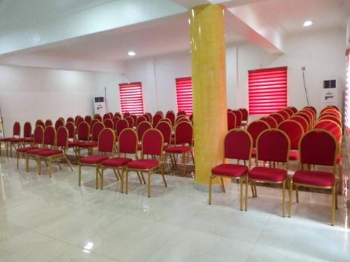 roses regency hotel and suites