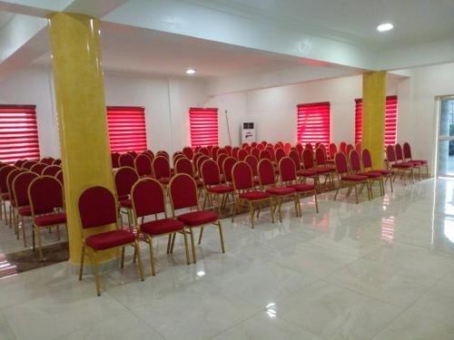 roses regency hotel and suites