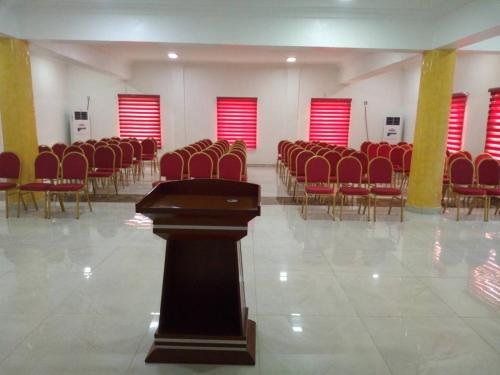 roses regency hotel and suites