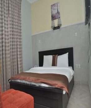 grand capital hotel
