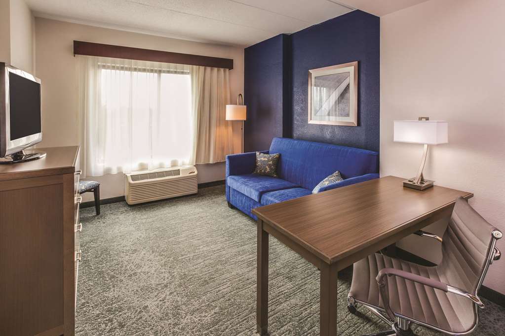 la quinta inn and suites by wyndham philadelphia airport