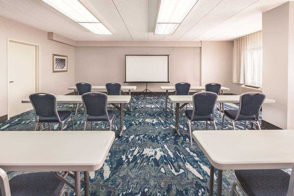 la quinta inn and suites by wyndham philadelphia airport