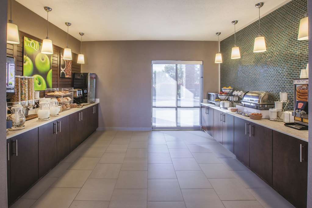 la quinta inn and suites by wyndham philadelphia airport