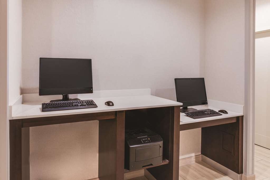 la quinta inn and suites by wyndham philadelphia airport