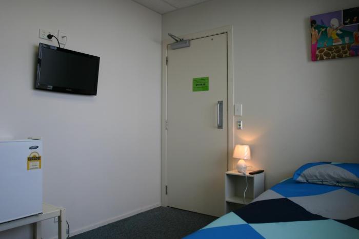 backpackers central hamilton