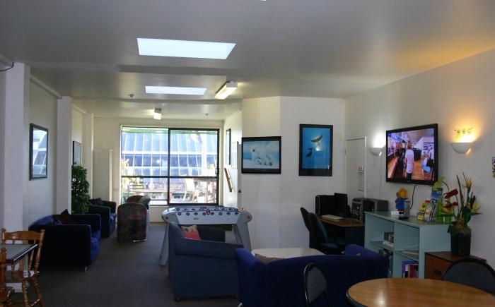 backpackers central hamilton