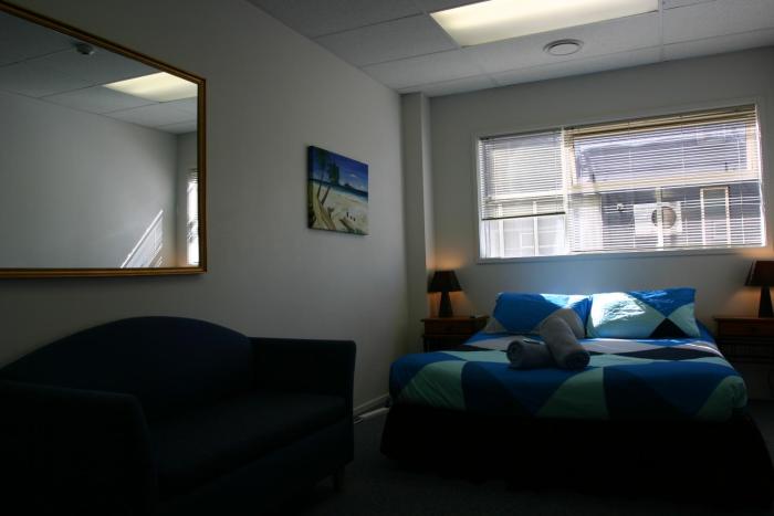 backpackers central hamilton