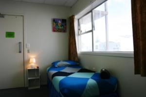 backpackers central hamilton