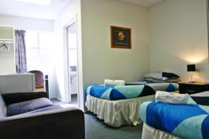 backpackers central hamilton