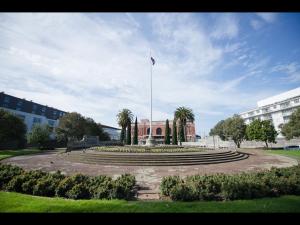 grand central serviced apartments