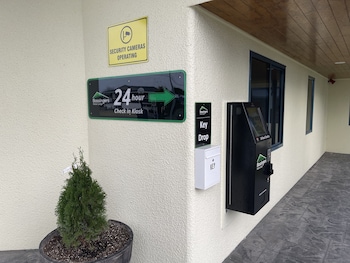 Bassingers Motor Lodge,Levin>>Horowhenua,4 star
