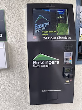Bassingers Motor Lodge,Levin>>Horowhenua,4 star