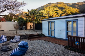 bluemoon lodge hostel