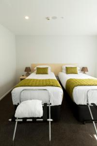 2 On Whiteleigh And 239 On Lincoln Motel,Christchurch>>Addington,3.5 star