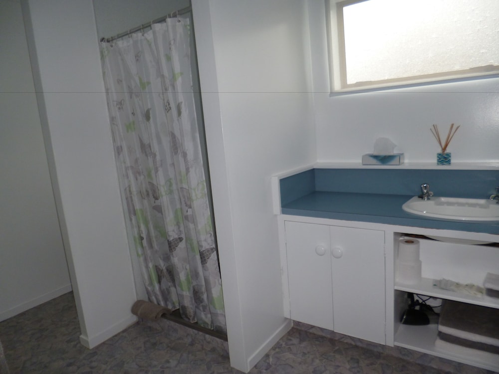 opua boutique seaview motel