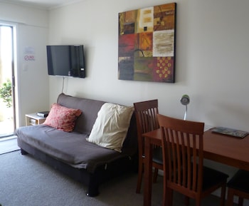 opua boutique seaview motel