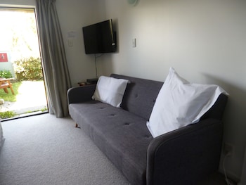 opua boutique seaview motel