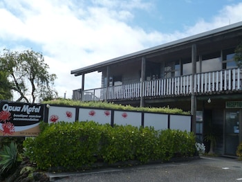 opua boutique seaview motel