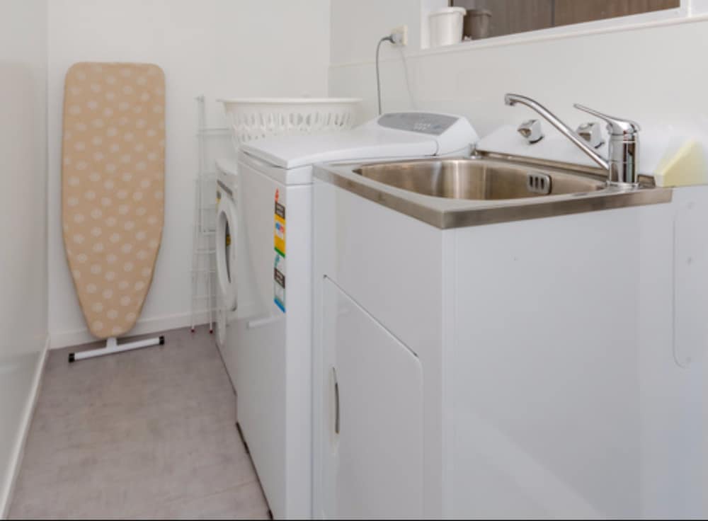 opua boutique seaview motel