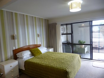 opua boutique seaview motel