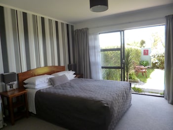 opua boutique seaview motel