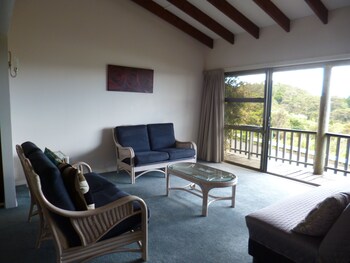 opua boutique seaview motel