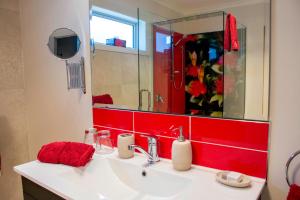 ribbonwood country house