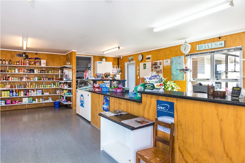 motutere bay top 10 holiday park