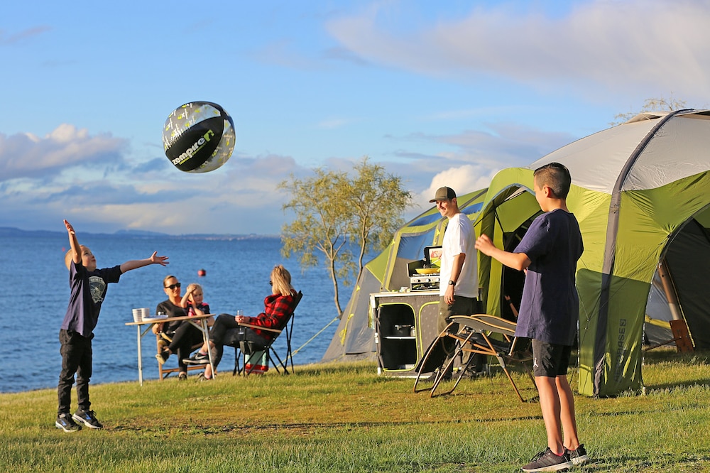 motutere bay top 10 holiday park