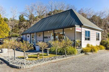 motutere bay top 10 holiday park