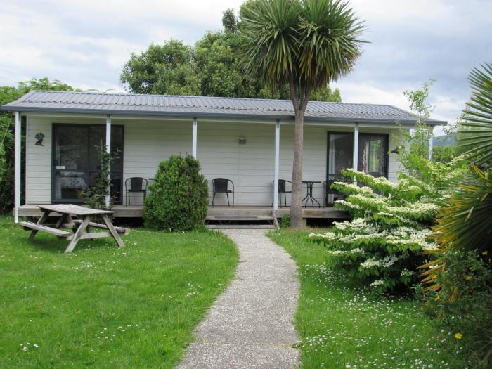 the white elephant accommodation hostel