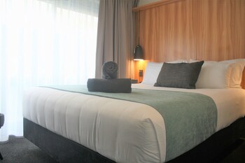 no 9 hotel