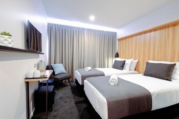 no 9 hotel