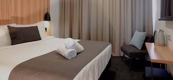 no 9 hotel