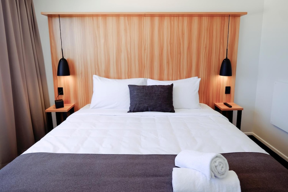 no 9 hotel