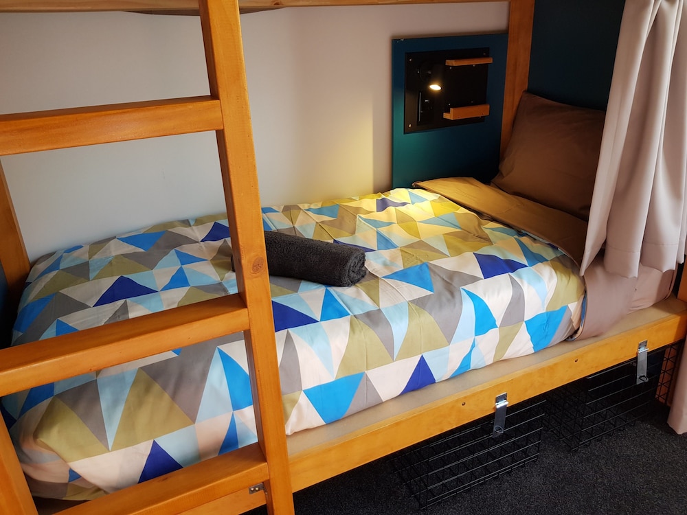 no 9 hotel