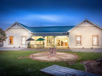 karamea village hotel