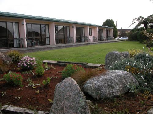 karamea village hotel