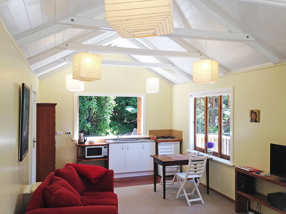 ohiwa seascape studios