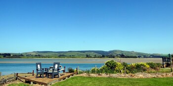 surat bay lodge and backpackers hostel