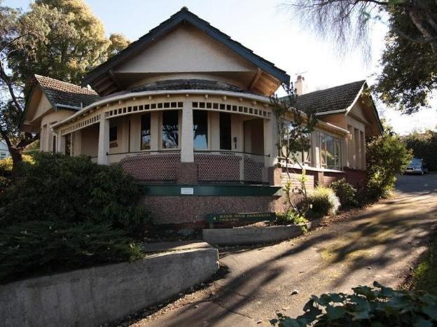 manor house backpackers