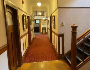 Manor House Backpackers,Waldronville>>Dunedin,2 star